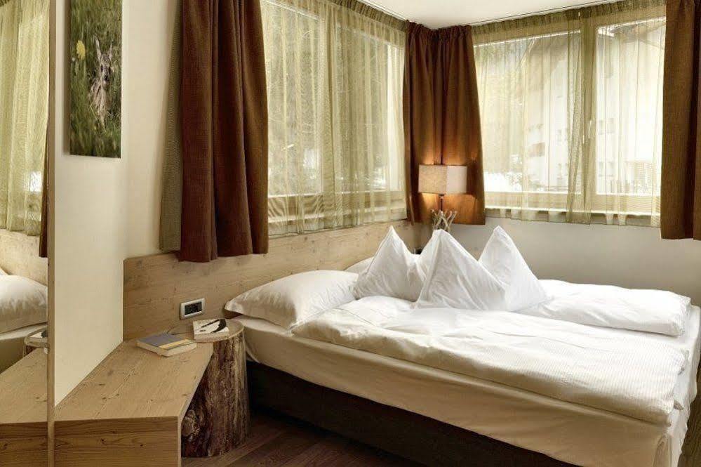 Color Home Suite Apartments Predazzo Exterior foto
